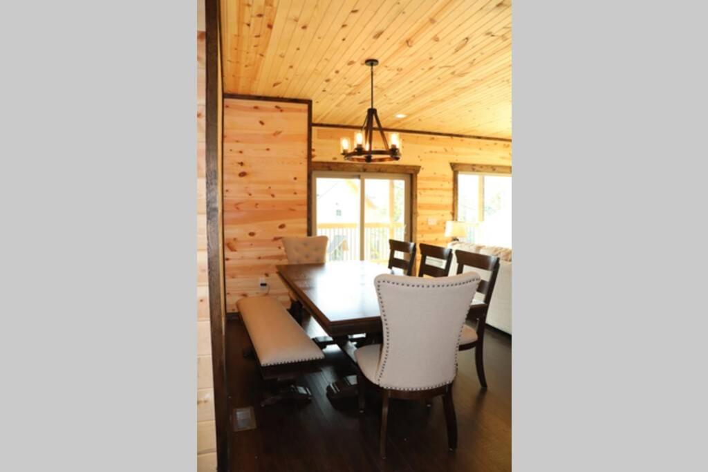 Chalet Village- Amazing Mountain Views - Piney Butt Place Gatlinburg Exteriör bild