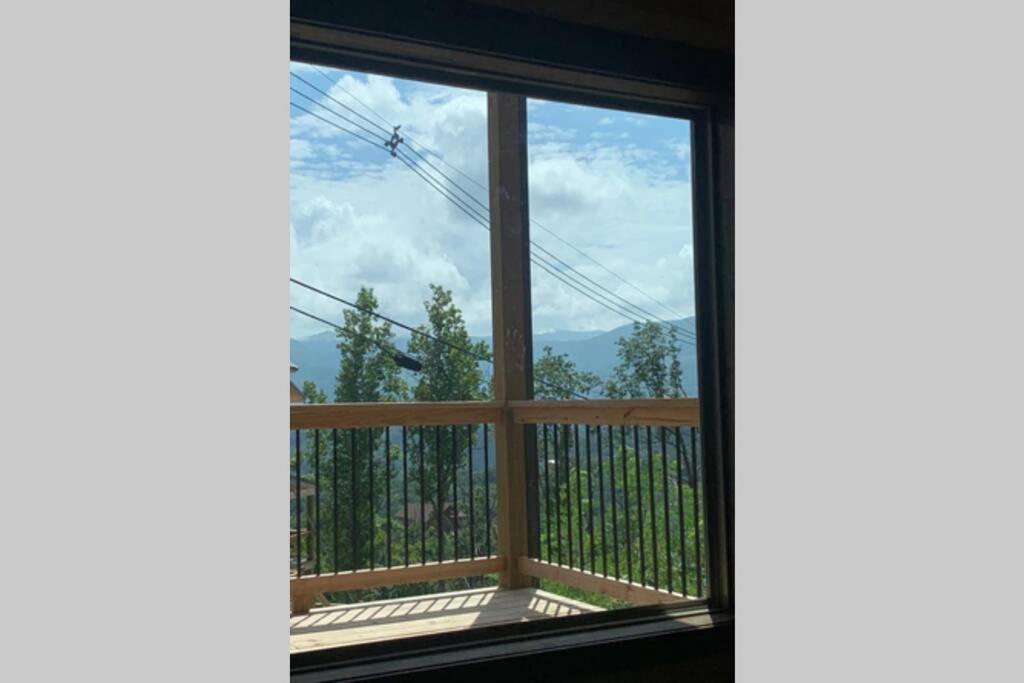 Chalet Village- Amazing Mountain Views - Piney Butt Place Gatlinburg Exteriör bild