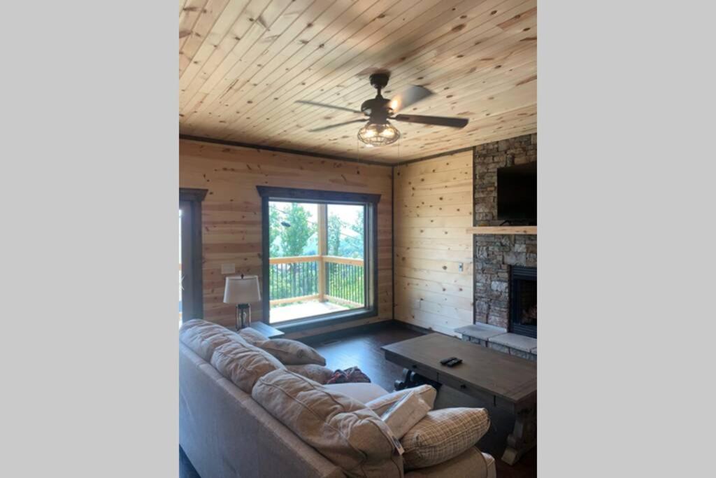 Chalet Village- Amazing Mountain Views - Piney Butt Place Gatlinburg Exteriör bild
