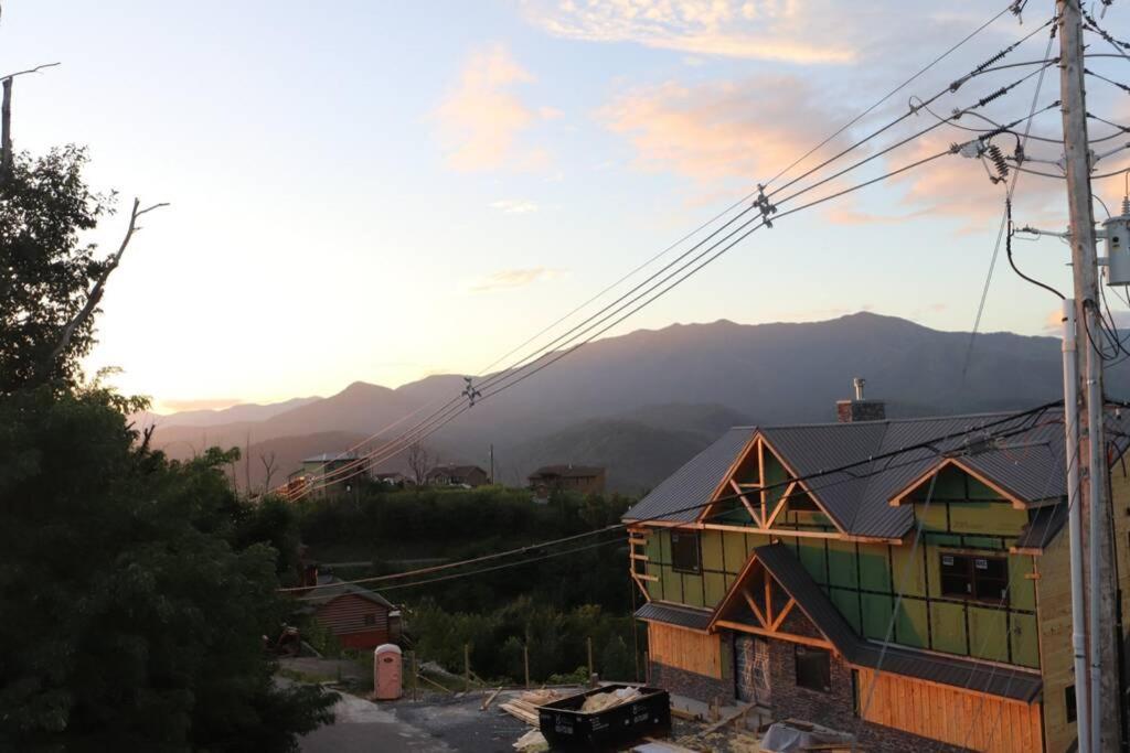 Chalet Village- Amazing Mountain Views - Piney Butt Place Gatlinburg Exteriör bild